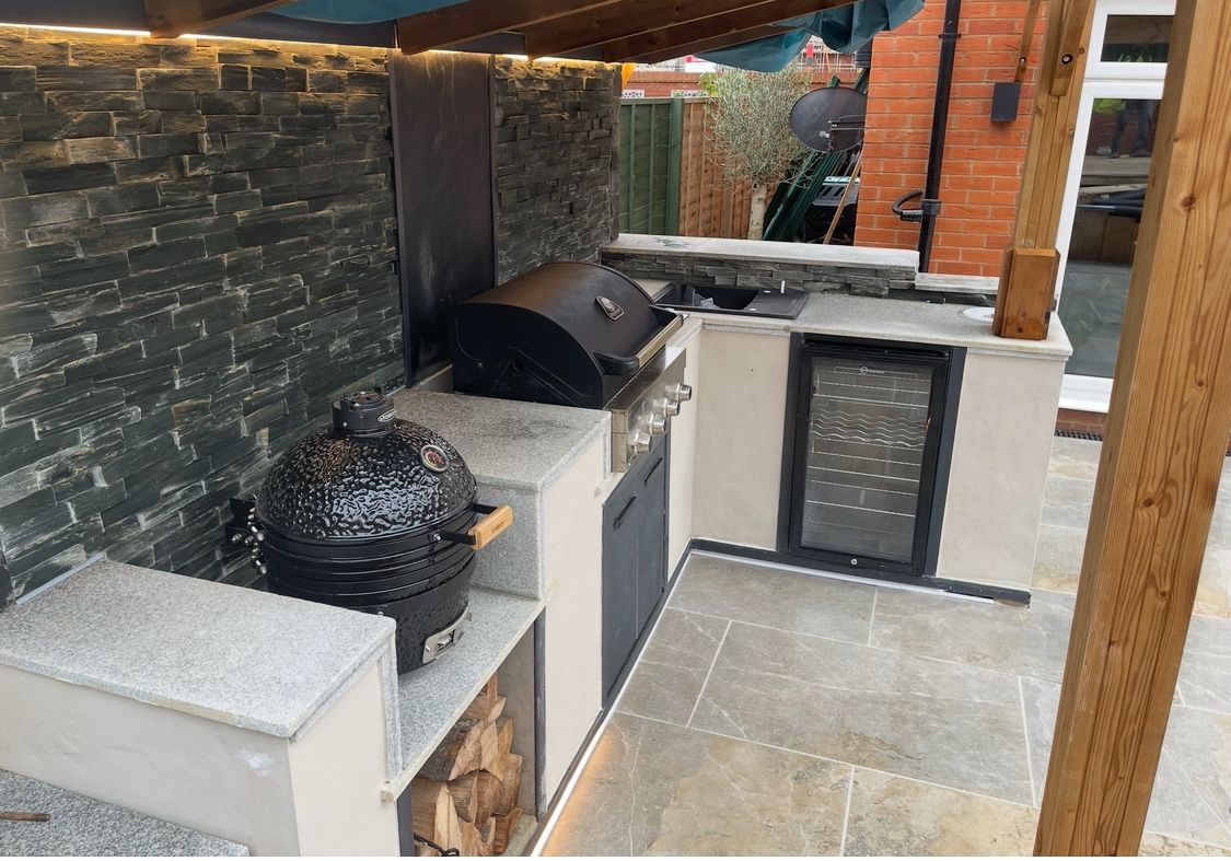 Outdoor kitchen installation by Casa4 Developments